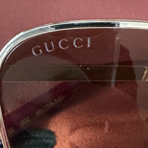 Gucci Oversized Cat Eye Sunglasses with Gold Frame - Picture 4 of 4
